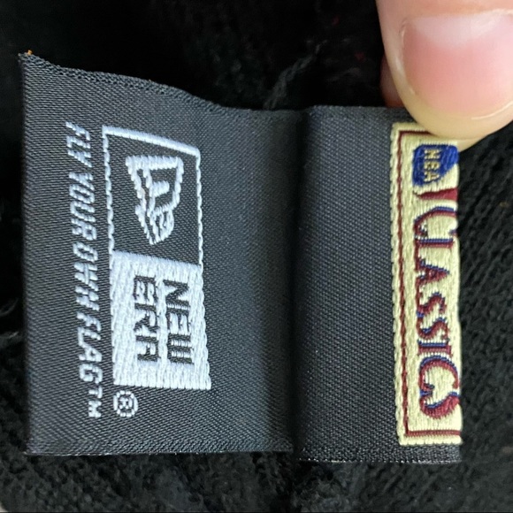 Vtg Chicago Bulls New Era Hardwood Classics Pom Beanie Windy City Jordan 23 NBA - Picture 4 of 7